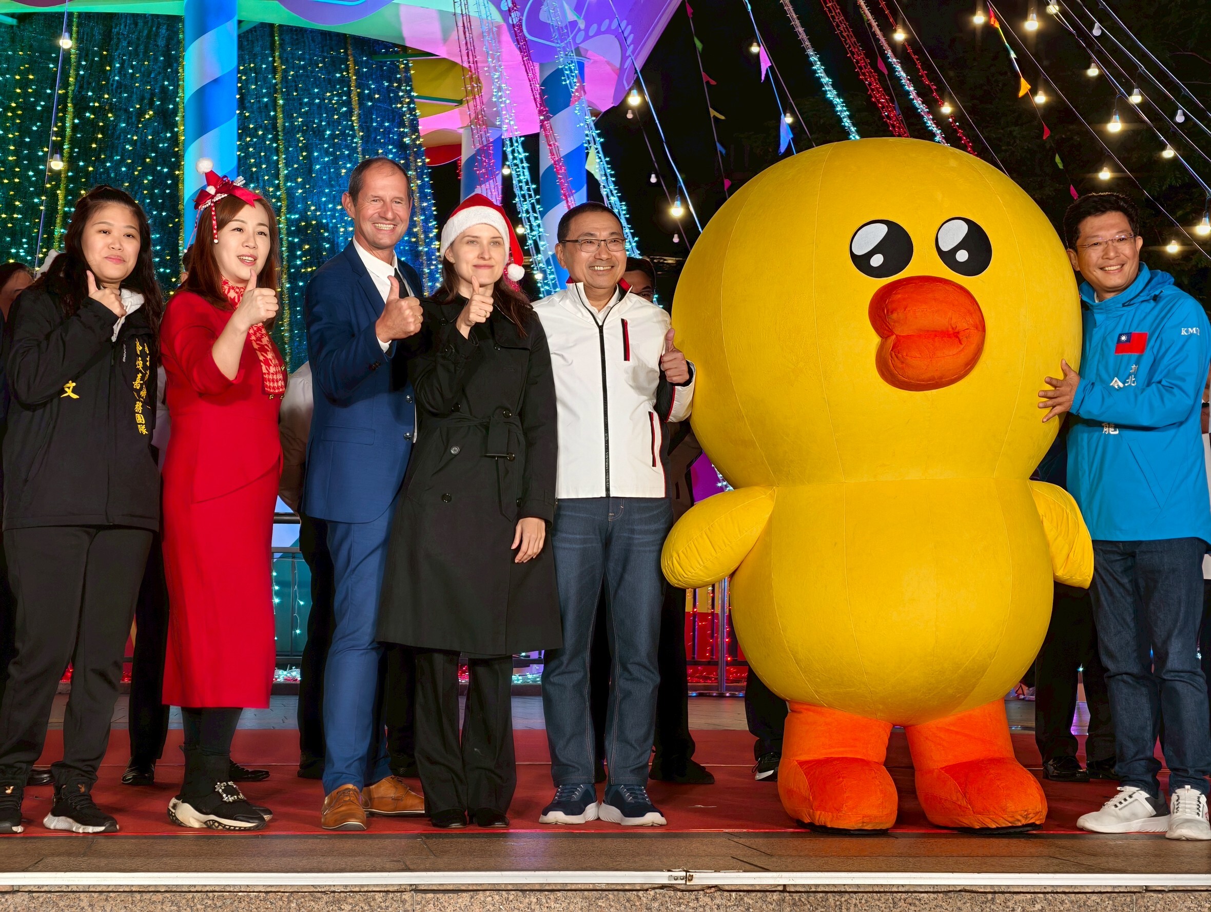  新北歡樂耶誕城2025：夢幻馬戲主燈與德國市集點亮冬季