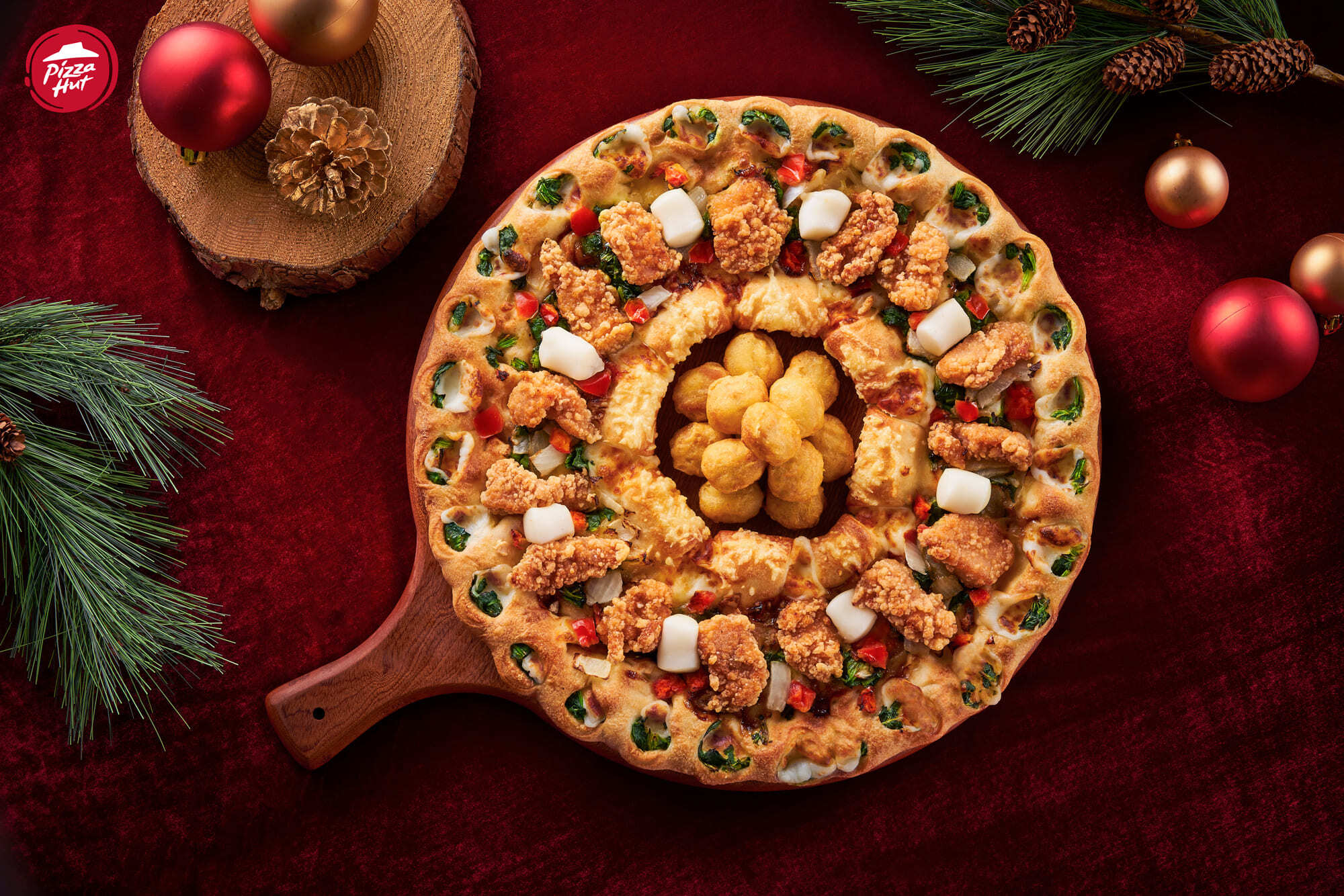 睽違四年！必勝客「聖誕花圈比薩」回歸限量開賣　升級版雞球內餡超滿足